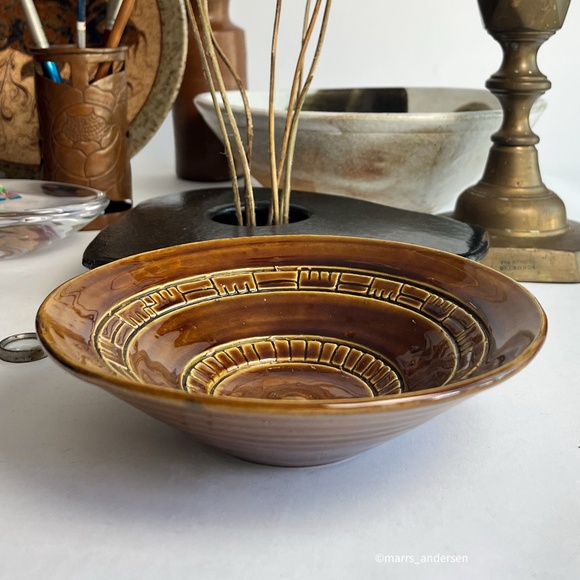 Vintage Van Briggle Art Pottery Bowl Dark Honey Hand Carved Signed — 7" dia - Picture 1 of 8